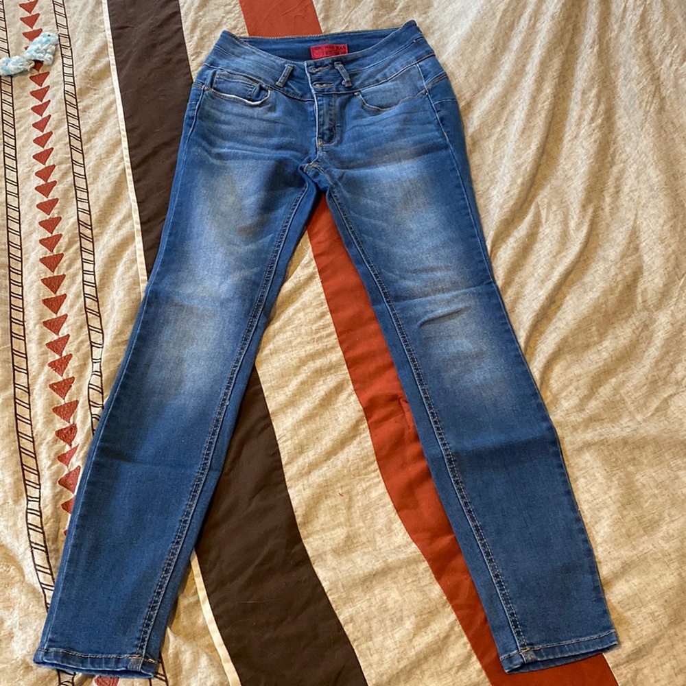 Super soft high-waisted skinny jeans, women’s size 5
